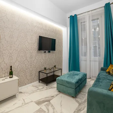 Bright '44' Cosy And Milán