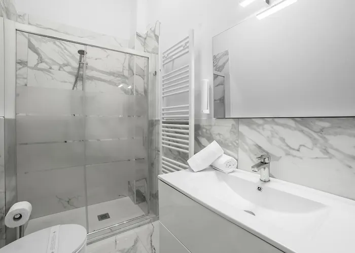 Bright '44' Cosy And Apartamento Milán